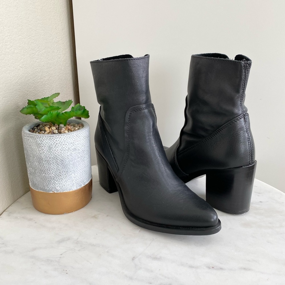 Steve Madden Black Leather Ankle Boots Booties
